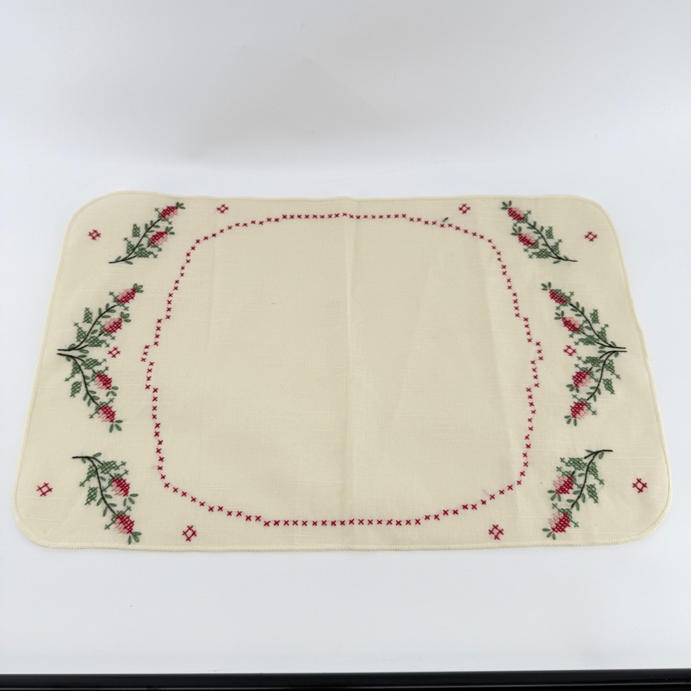Vintage Cross Stitch Floral Embroidery Cream Place Mat Table Runner 16x11 - Picture 1 of 7